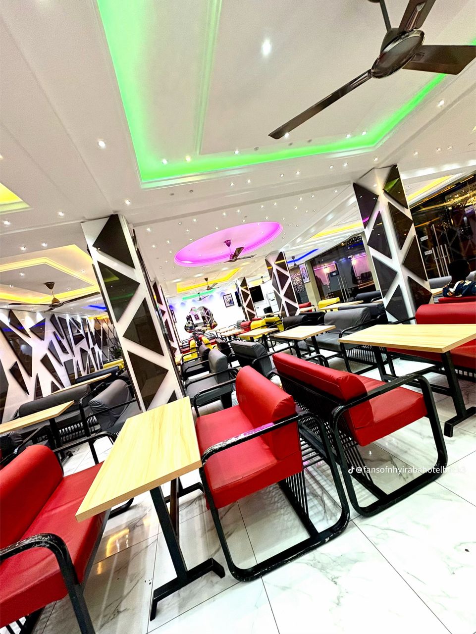 Elegant Lounge